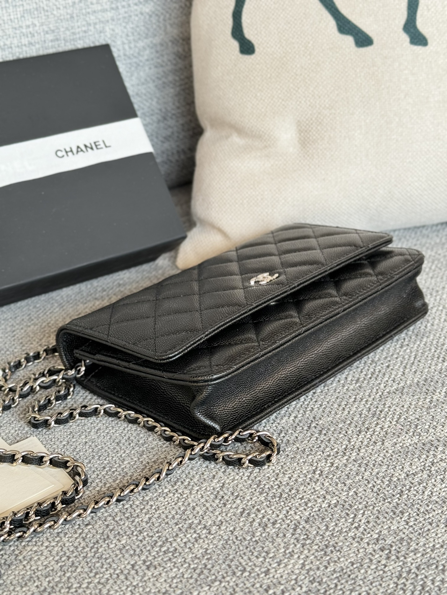 [TOP] CHANEL WOC Bag Caviar Leather 19CM - Black - SHW&GHW