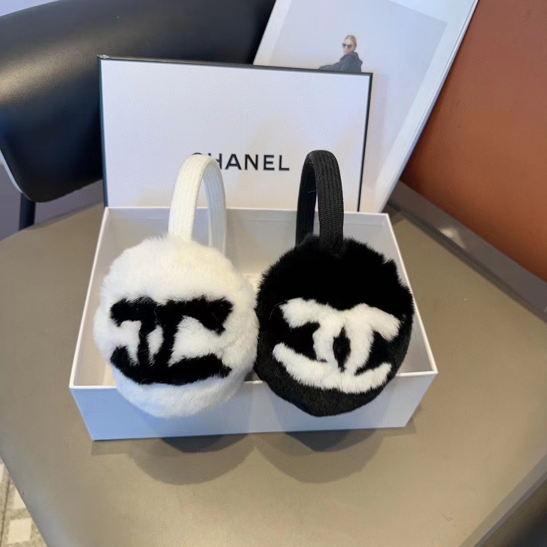 [TOP] CHANEL The Latest Ear Muffs - Black&White