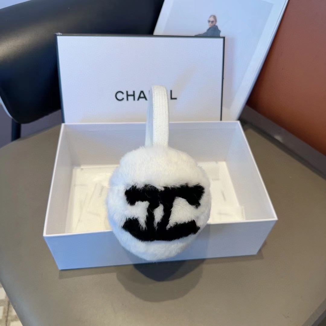 [TOP] CHANEL The Latest Ear Muffs - Black&White