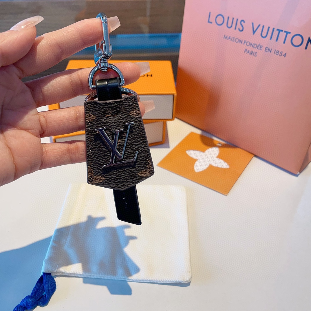 [TOP] Louis Vuitton LV Leather Keychain
