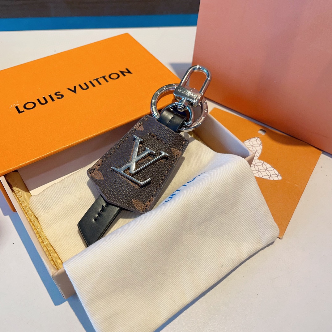 [TOP] Louis Vuitton LV Leather Keychain