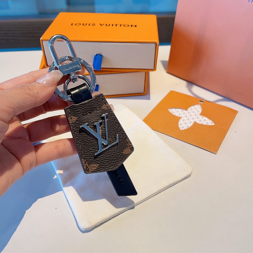 [TOP] Louis Vuitton LV Leather Keychain