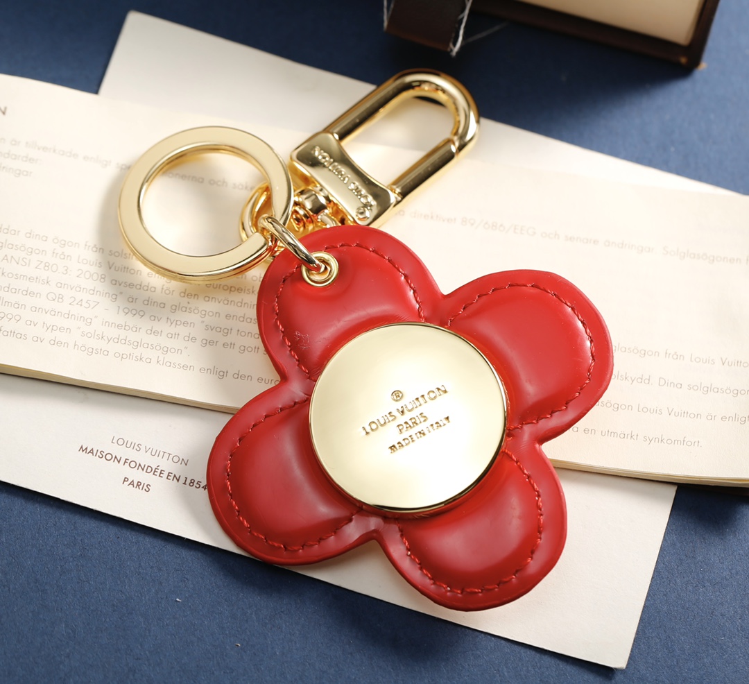 [TOP] Louis Vuitton LV Pink Leather Keychains