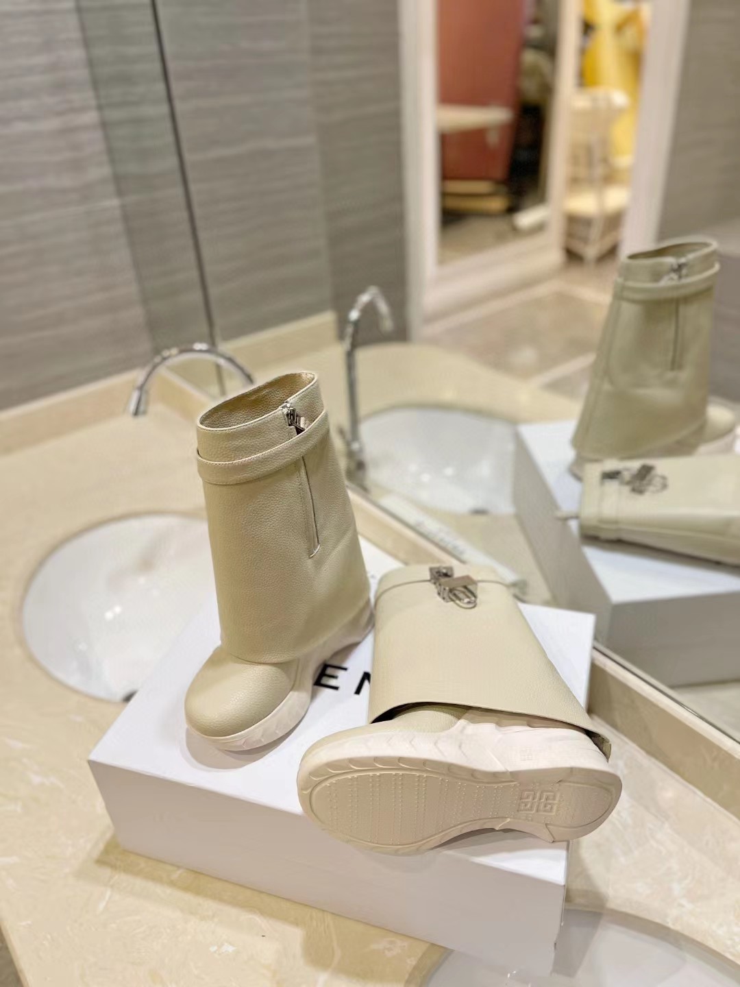 [TOP] GIVENCHY Pebbled Cowhide Long Boots - Beige