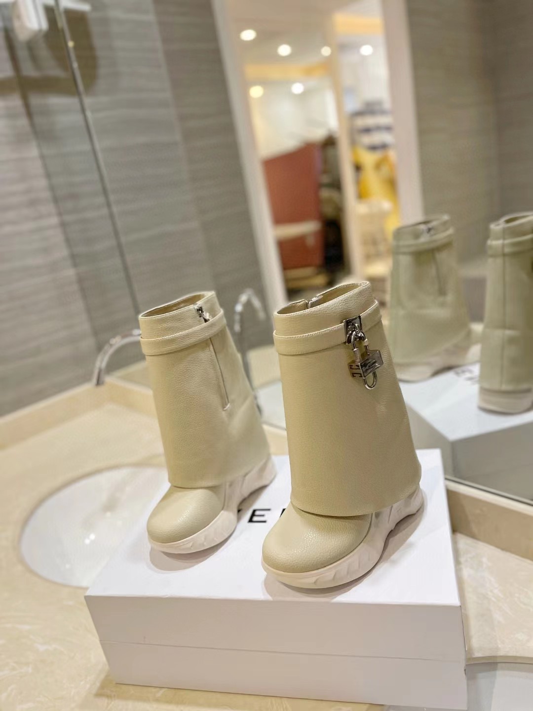 [TOP] GIVENCHY Pebbled Cowhide Long Boots - Beige