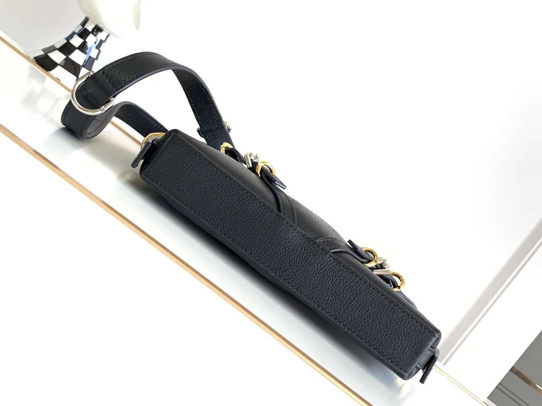 [Top] GIVENCHY Voyou Mini Bag Lychee Pattern 24 x 18 x 3.5 cm - Black