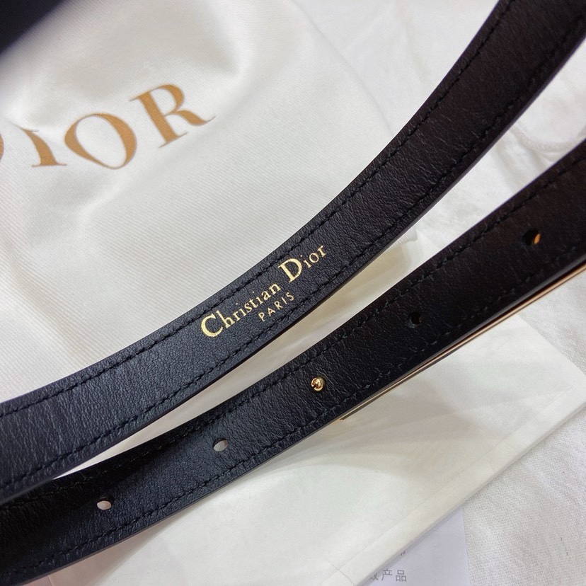 [TOP] Christian Dior Cow Leather Paired With Enamel Waistband Buckle - White