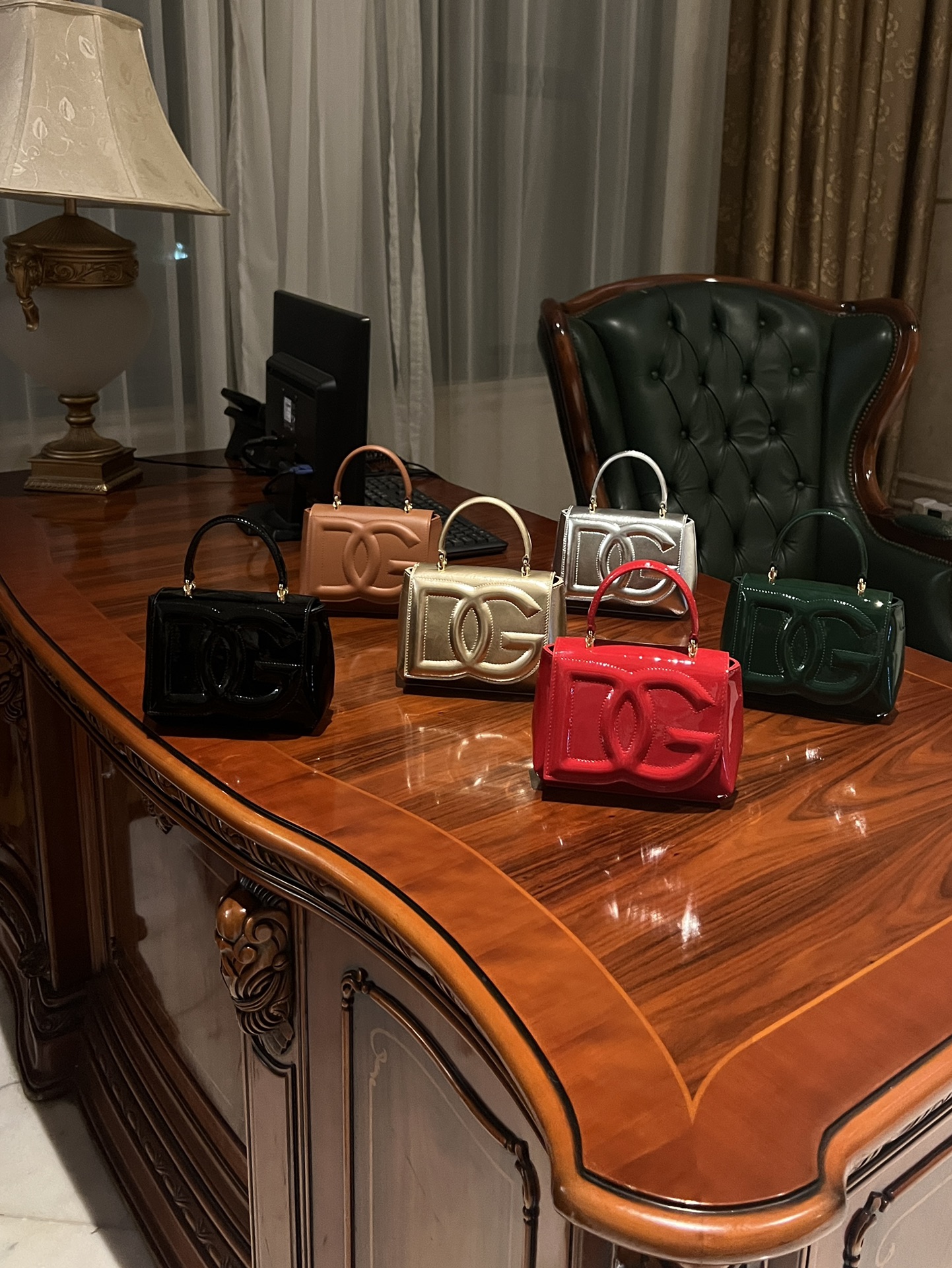 [TOP] Dolce & Gabbana D&G Logo Bag with Handle 13.5x17.5x6.5cm - 16 Color