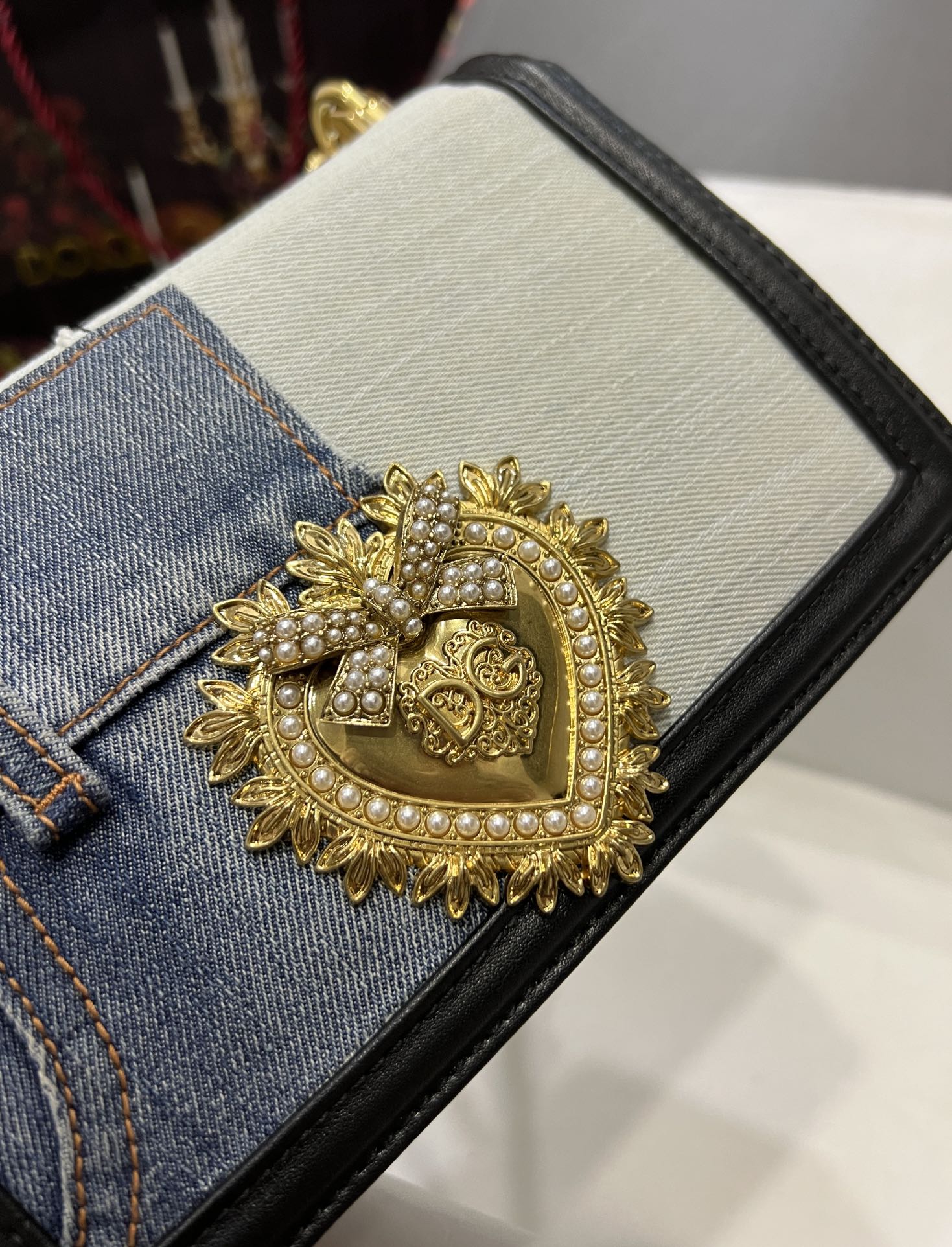 [TOP] Dolce & Gabbana D&G Devotion Bag Cowhide and Denim Medium 21x5x13.5cm