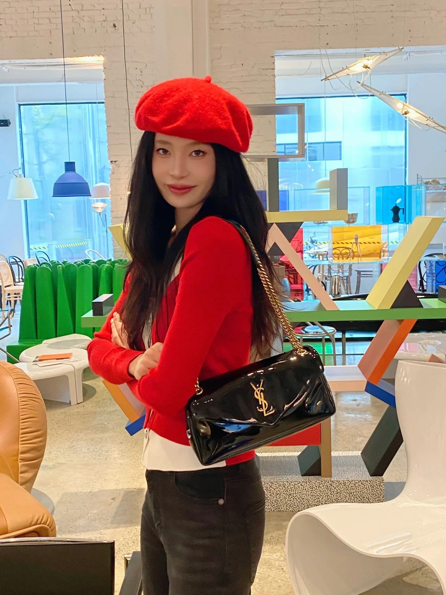 [TOP] Yves Saint Laurent YSL Lacquer Leather Chain Pack 26×14×7cm - Black&GHW