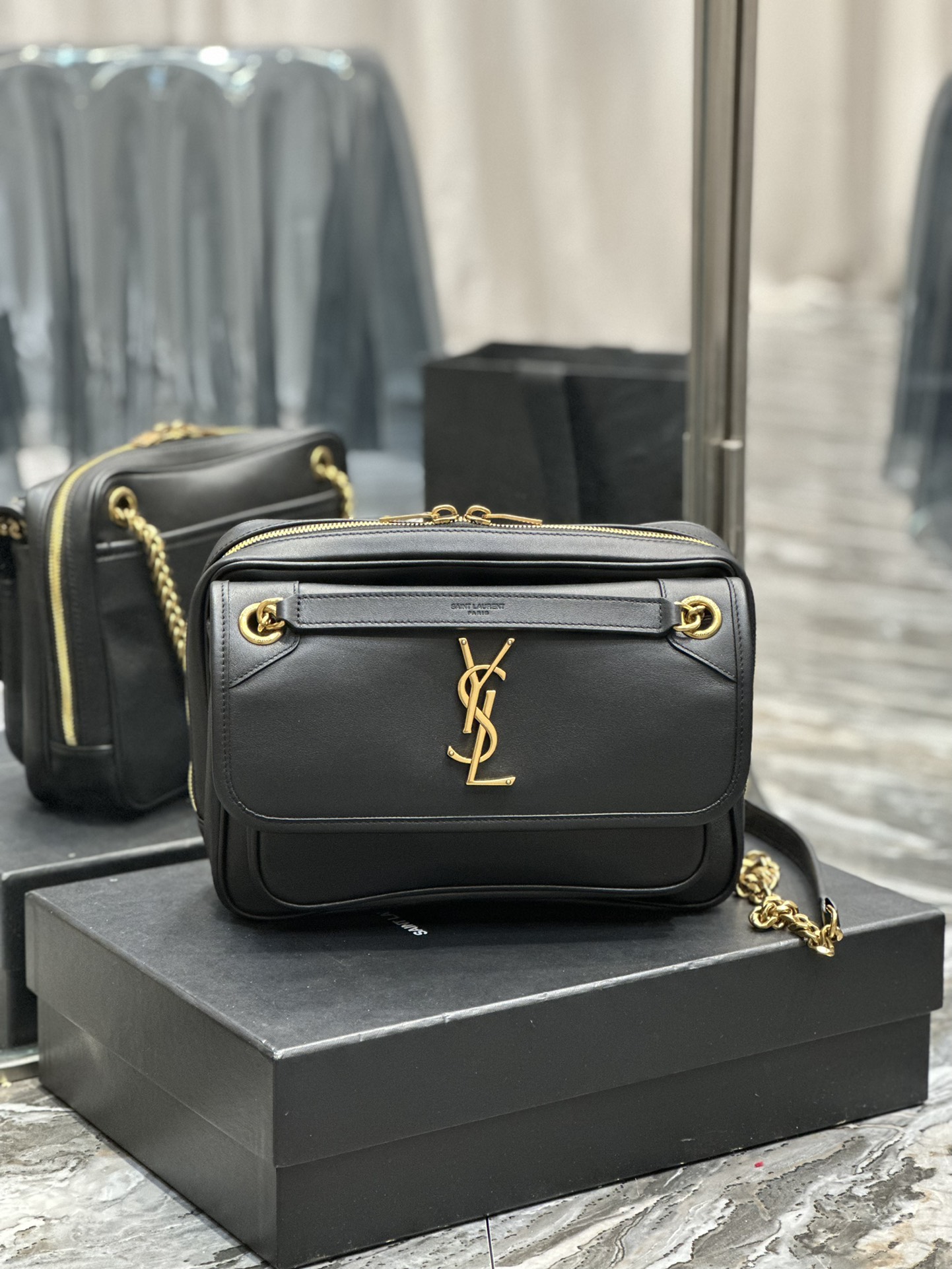 [TOP] Yves Saint Laurent YSL Cowhide Camera Chain Bags - Black&GHW