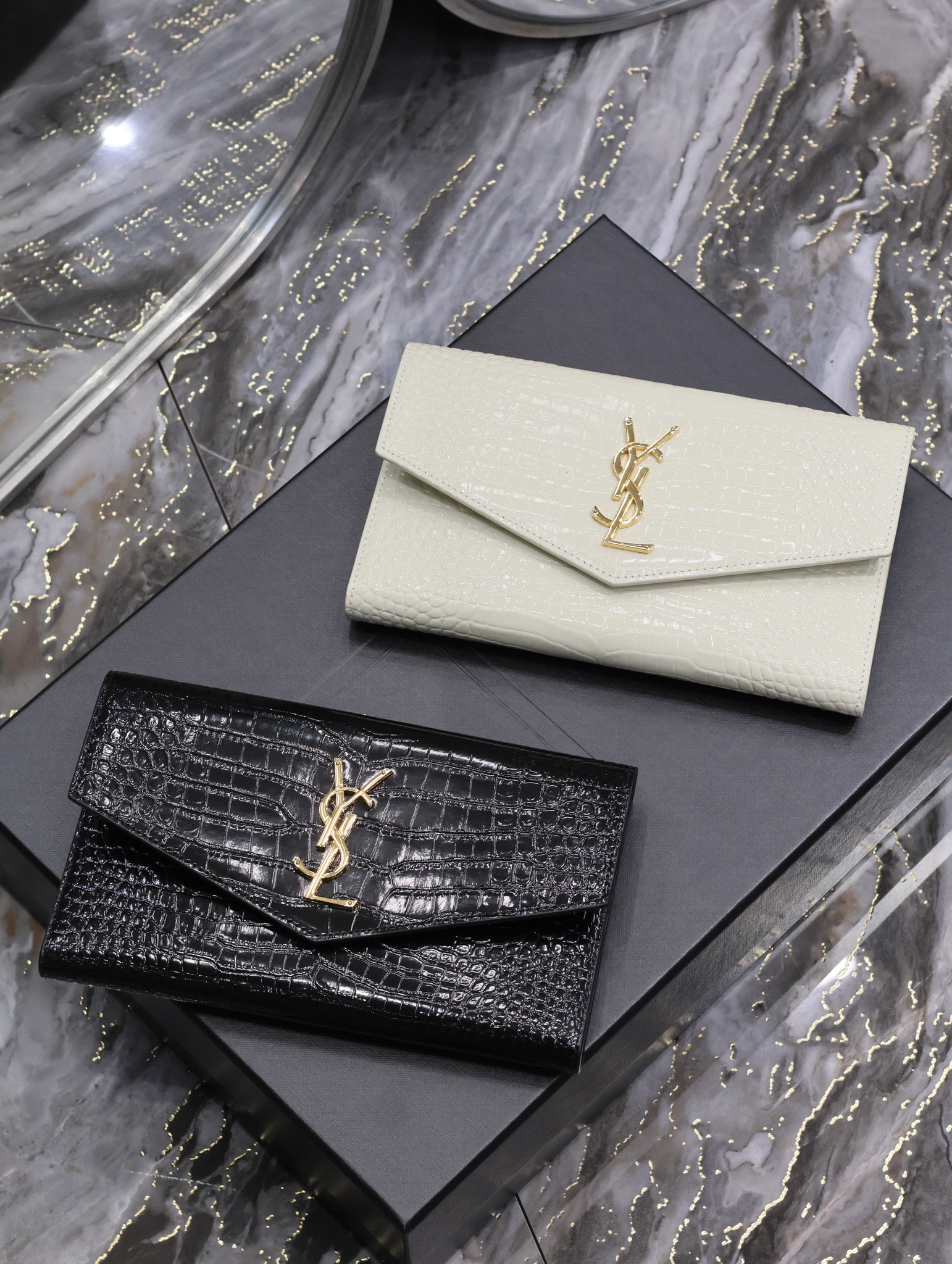 [TOP] Yves Saint Laurent YSL Cowhide Crocodile Embossed Wallet - 2 Colors&GHW