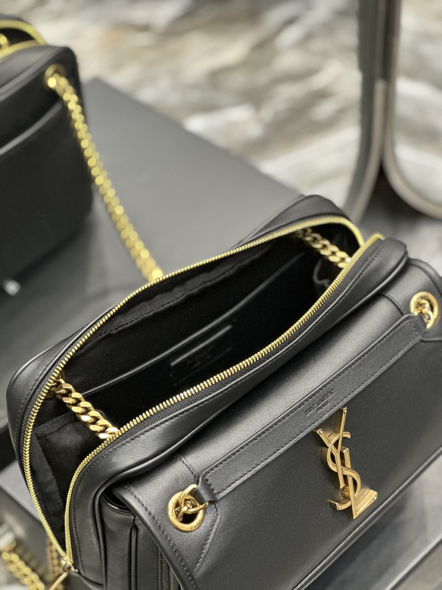 [TOP] Yves Saint Laurent YSL Cowhide Camera Chain Bags - Black&GHW