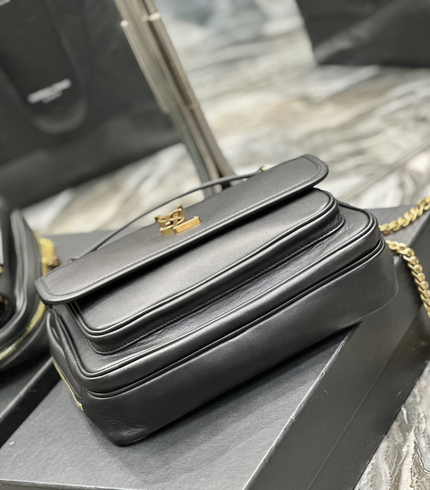 [TOP] Yves Saint Laurent YSL Cowhide Camera Chain Bags - Black&GHW