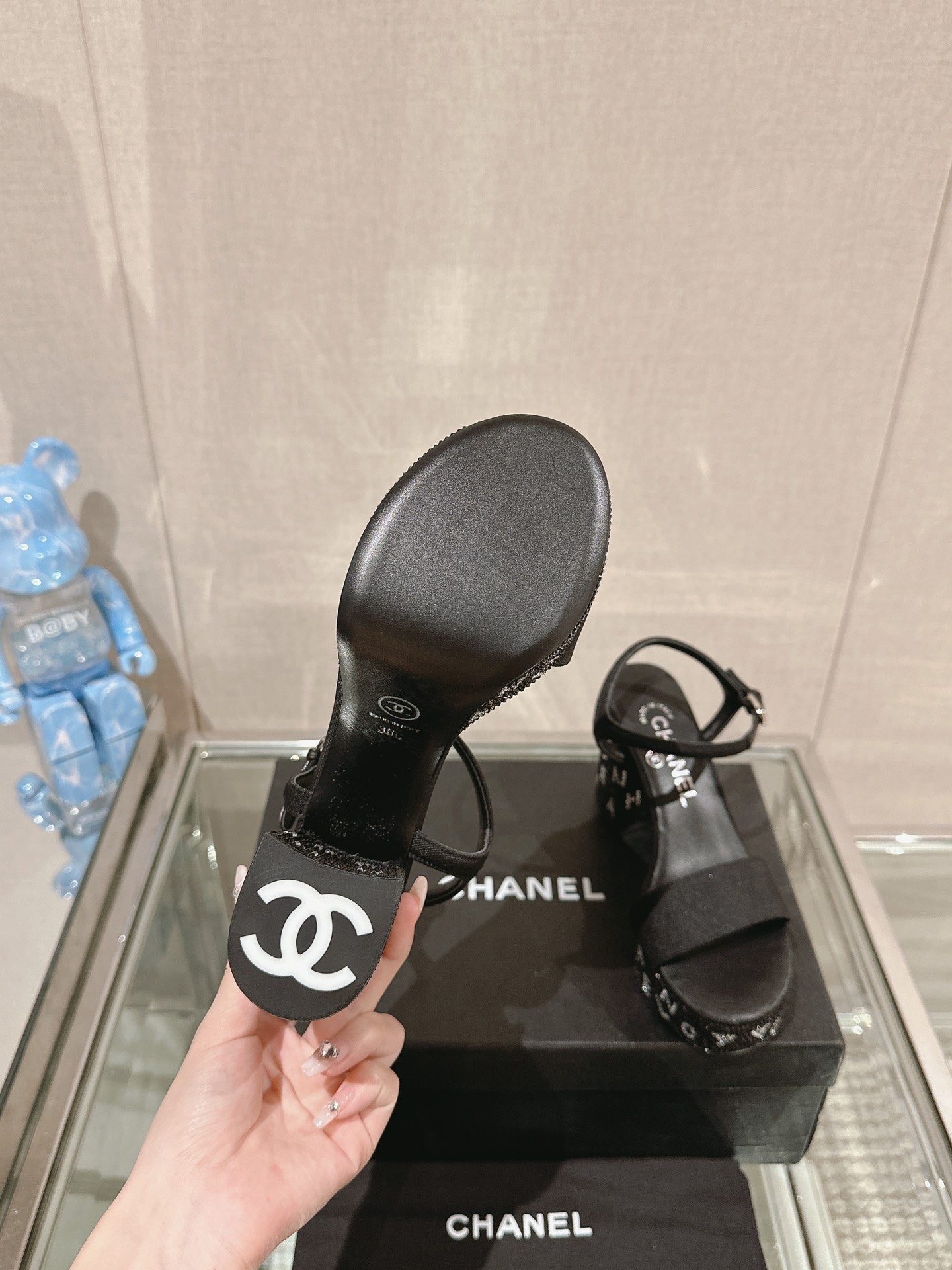 [TOP] CHANEL Platform Heel Pumps - Black