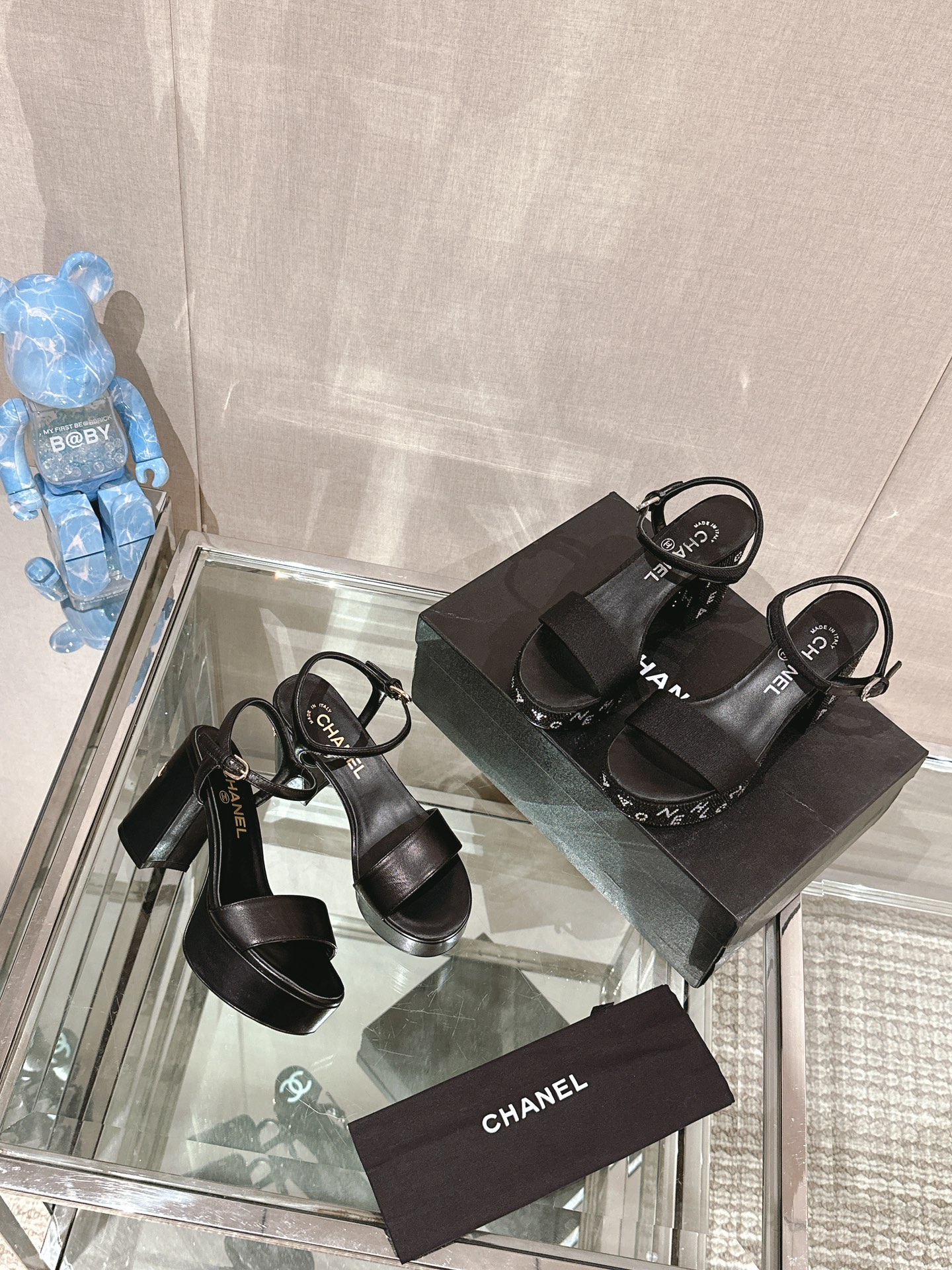 [TOP] CHANEL Platform Heel Pumps - Black