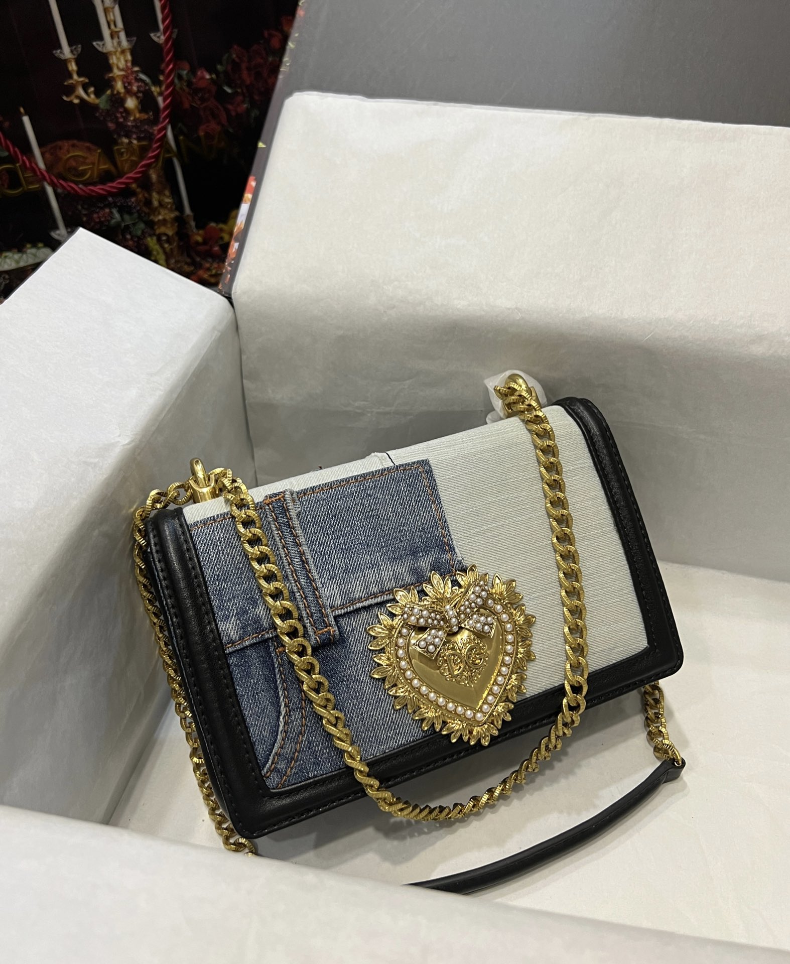 [TOP] Dolce & Gabbana D&G Devotion Bag Cowhide and Denim Medium 21x5x13.5cm