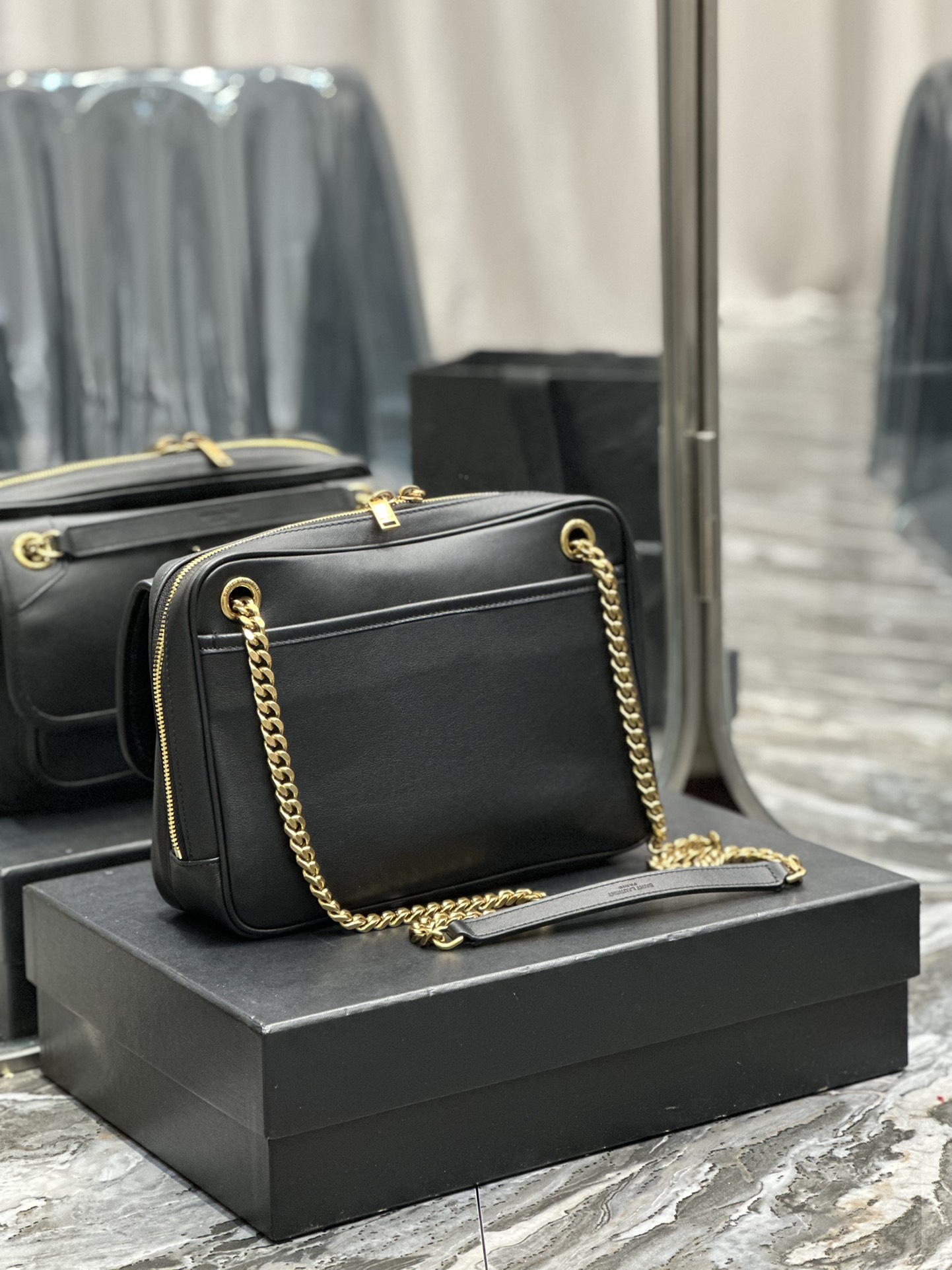 [TOP] Yves Saint Laurent YSL Cowhide Camera Chain Bags - Black&GHW