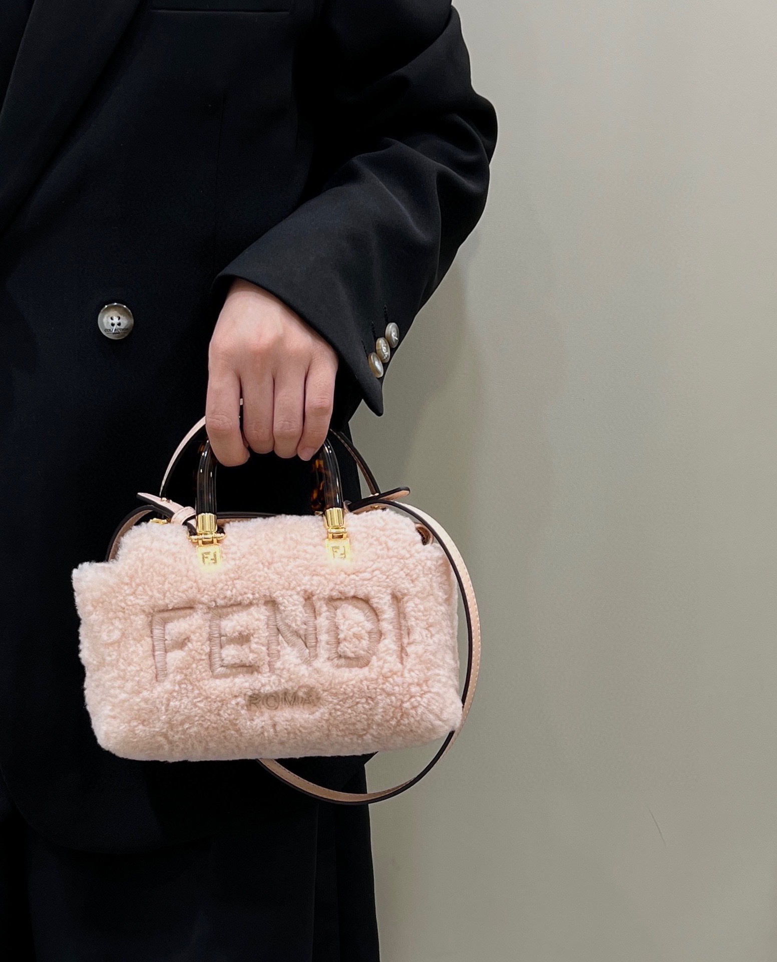 [TOP] FENDI Lamb Wool By The Way Boston Bags - 17x8x12cm - 2 Colors - GHW