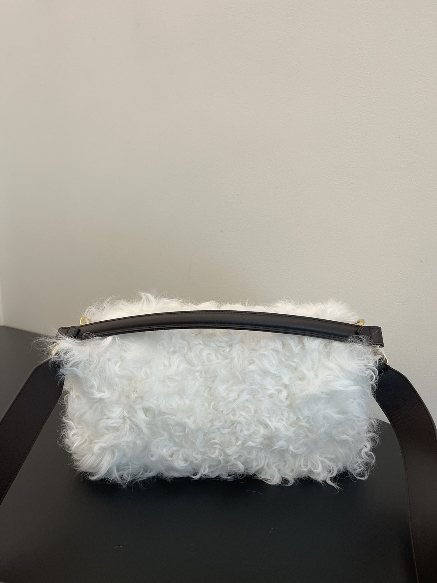 [TOP] FENDI White Rolled Wool Baguette Bags - 27×15×6cm - White&GHW