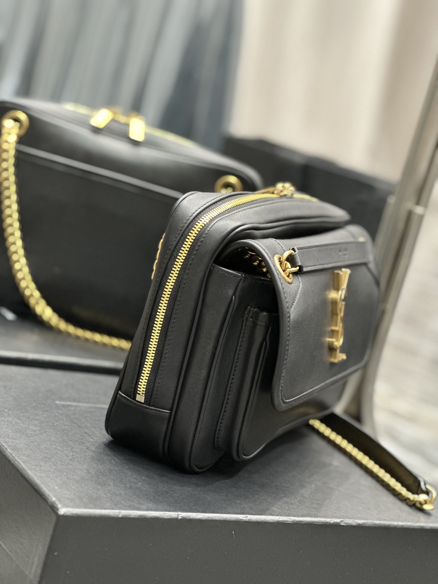 [TOP] Yves Saint Laurent YSL Cowhide Camera Chain Bags - Black&GHW