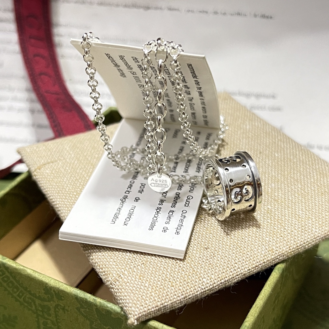 [TOP] GUCCI Hollow GG Necklace - Silver