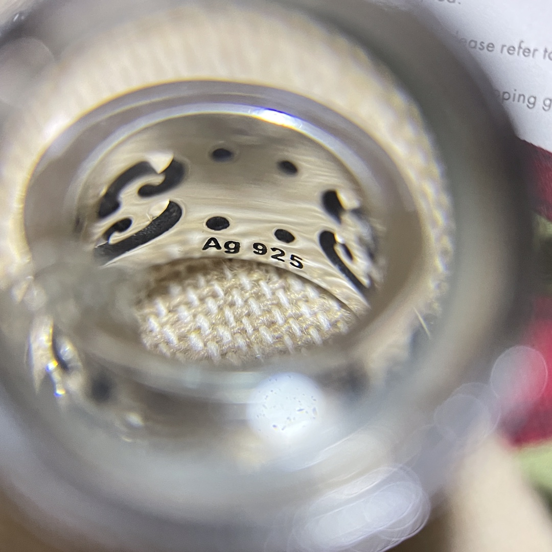 [TOP] GUCCI Hollow GG Necklace - Silver