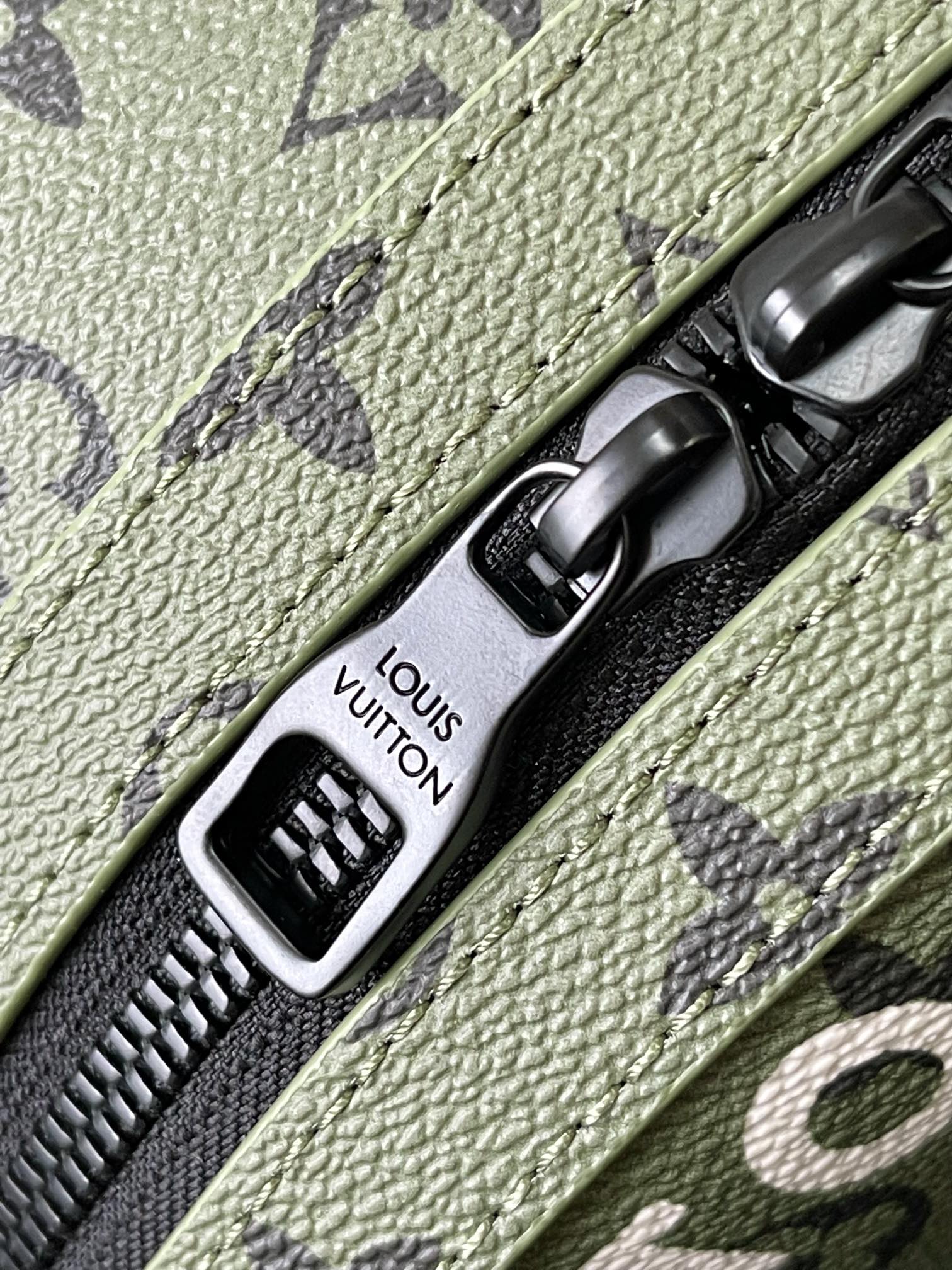 [TOP] LV Monogram Discovery Small Backpack 29x38x20cm-Green