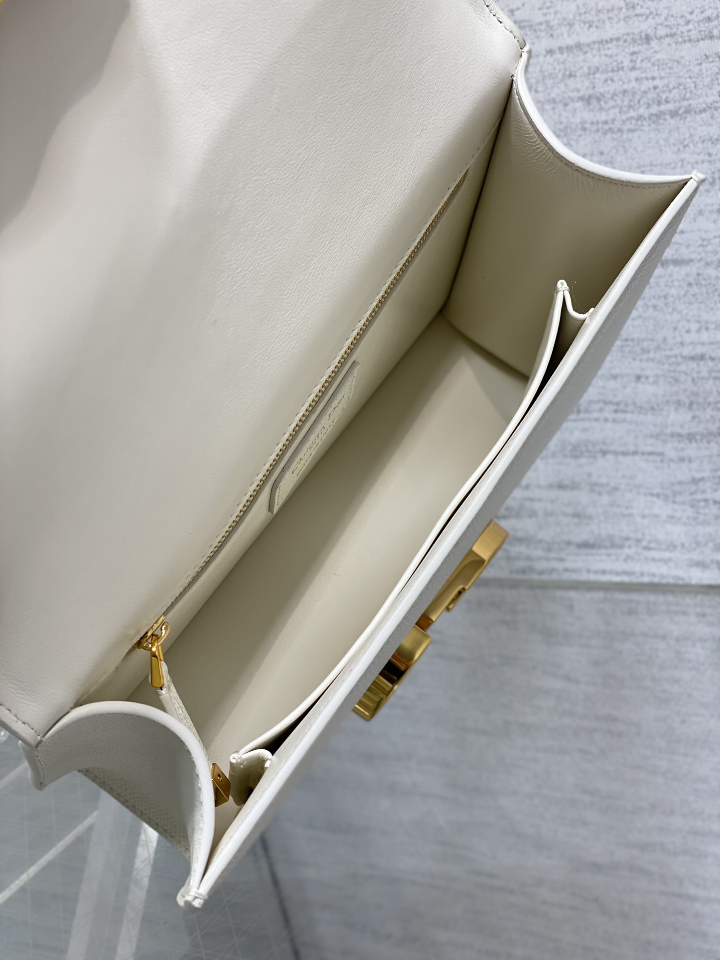 [Top] Christian Dior Cowhide 30 Montaigne Bag 24*18*5cm - 2 Colors&GHW