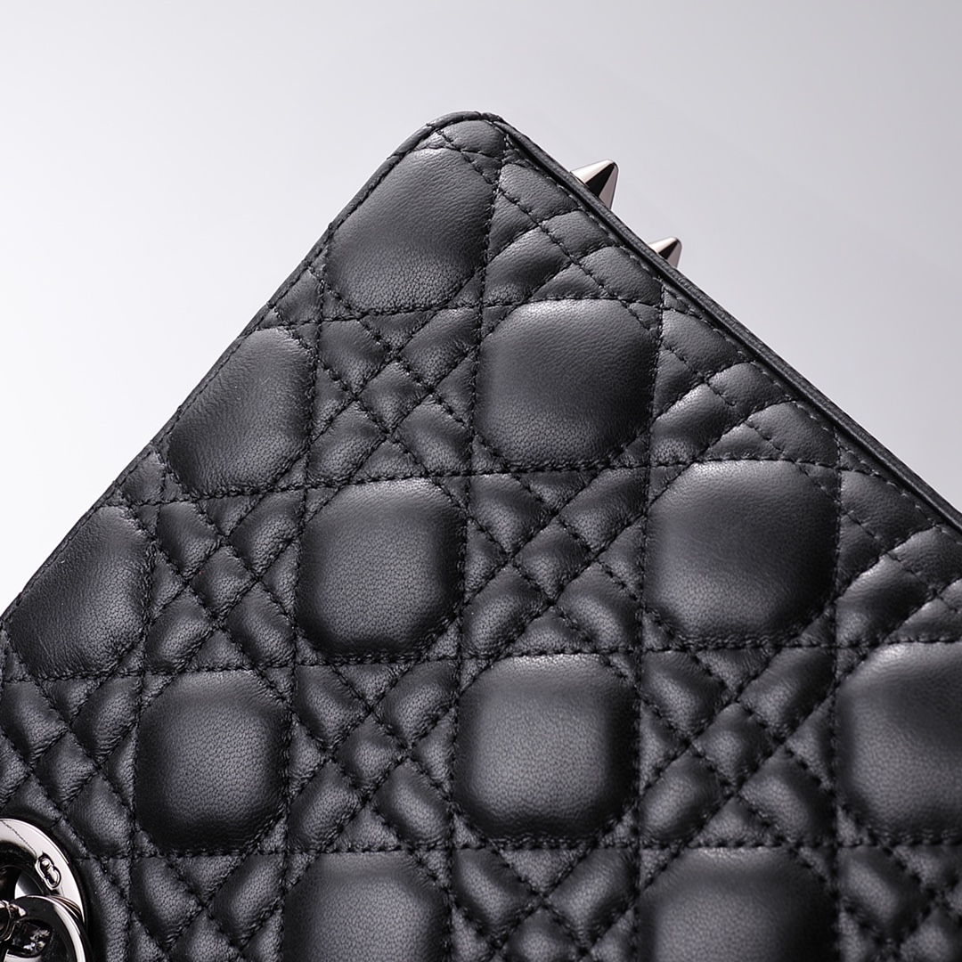 [TOP] Christian Dior Using Sheepskin Paired With Rattan Plaid Handbag 20x16.5x8cm - Black&SHW