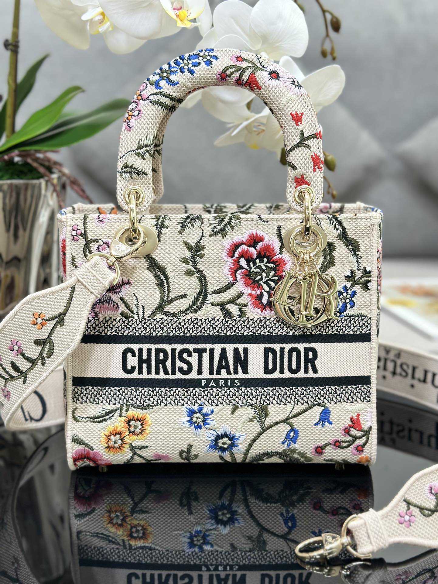 [TOP] Christian Dior Five Grid Embroidered Floral Handbag 24x20x11CM - Apricot&GHW