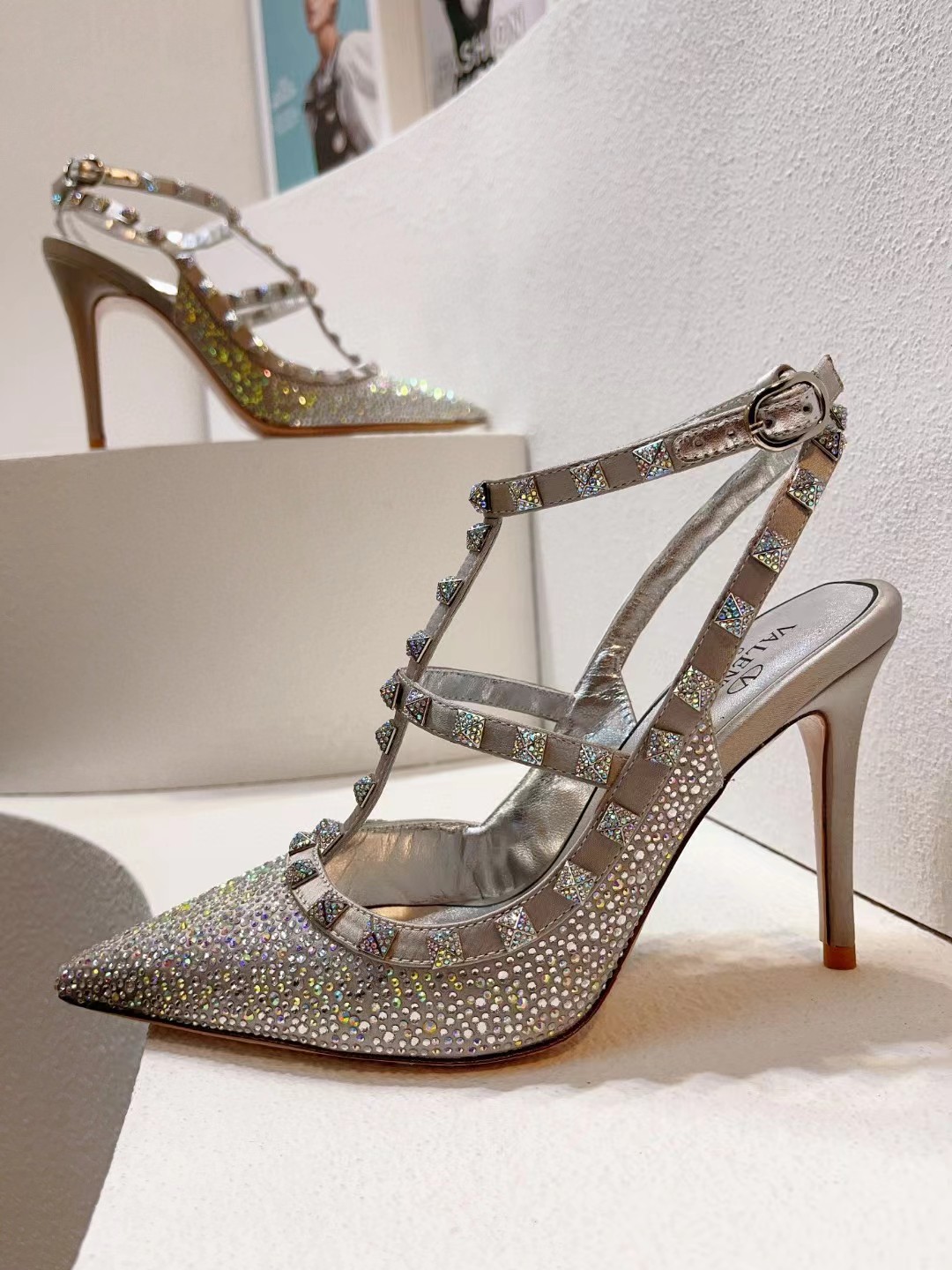 [TOP] VALENTINO VLogo embellished slingback pumps - 15 Color