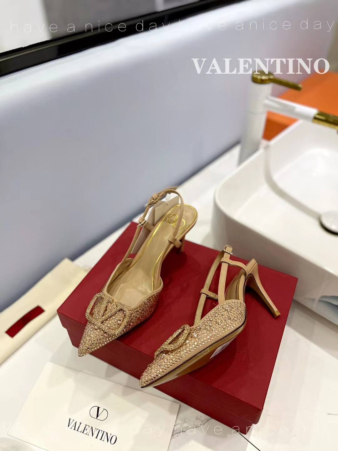 [TOP] VALENTINO VLogo embellished slingback pumps - Rose Gold