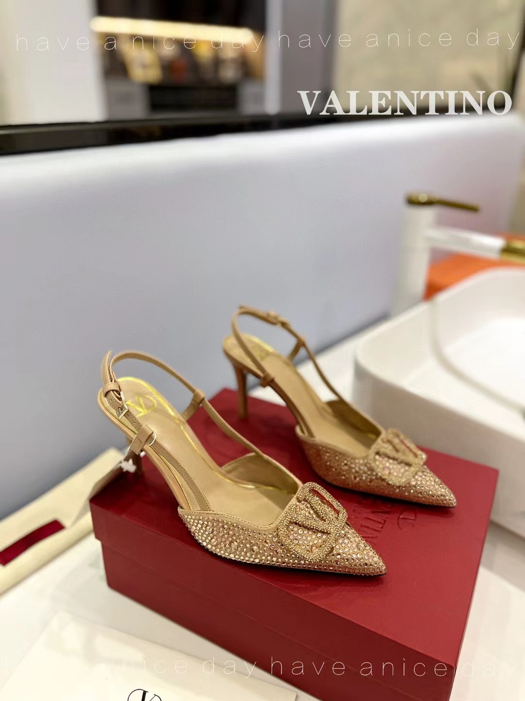 [TOP] VALENTINO VLogo embellished slingback pumps - Rose Gold