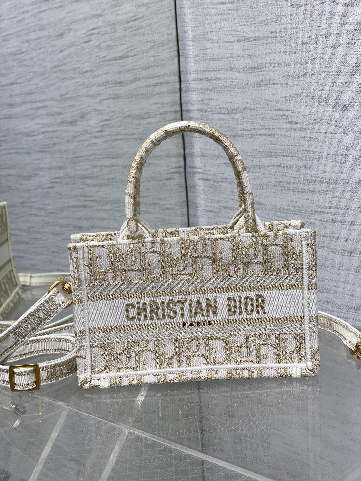 [TOP] Christian Dior Book Tote Bag Monogram Mini 21.5*13*7.5cm