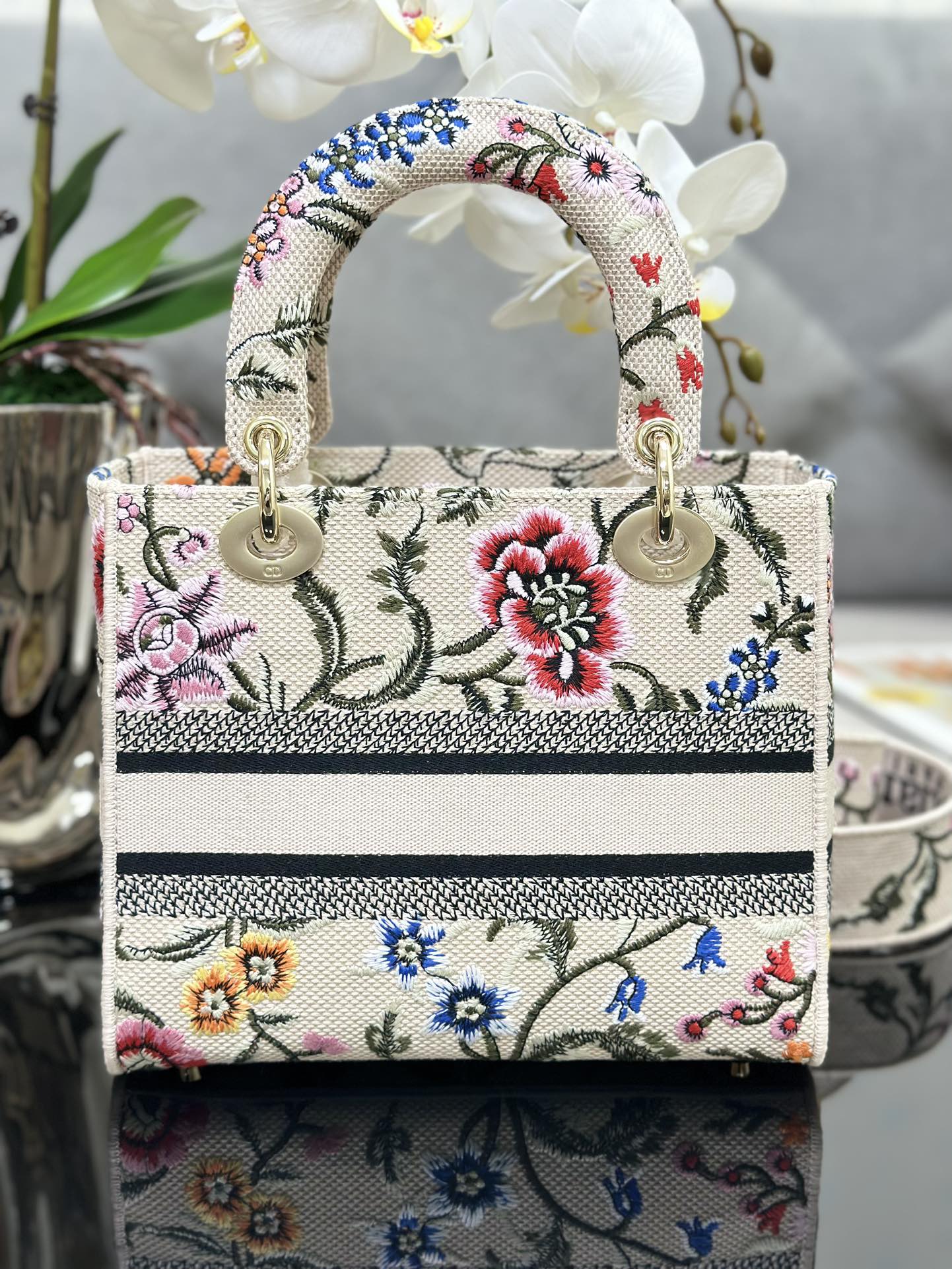 [TOP] Christian Dior Five Grid Embroidered Floral Handbag 24x20x11CM - Apricot&GHW