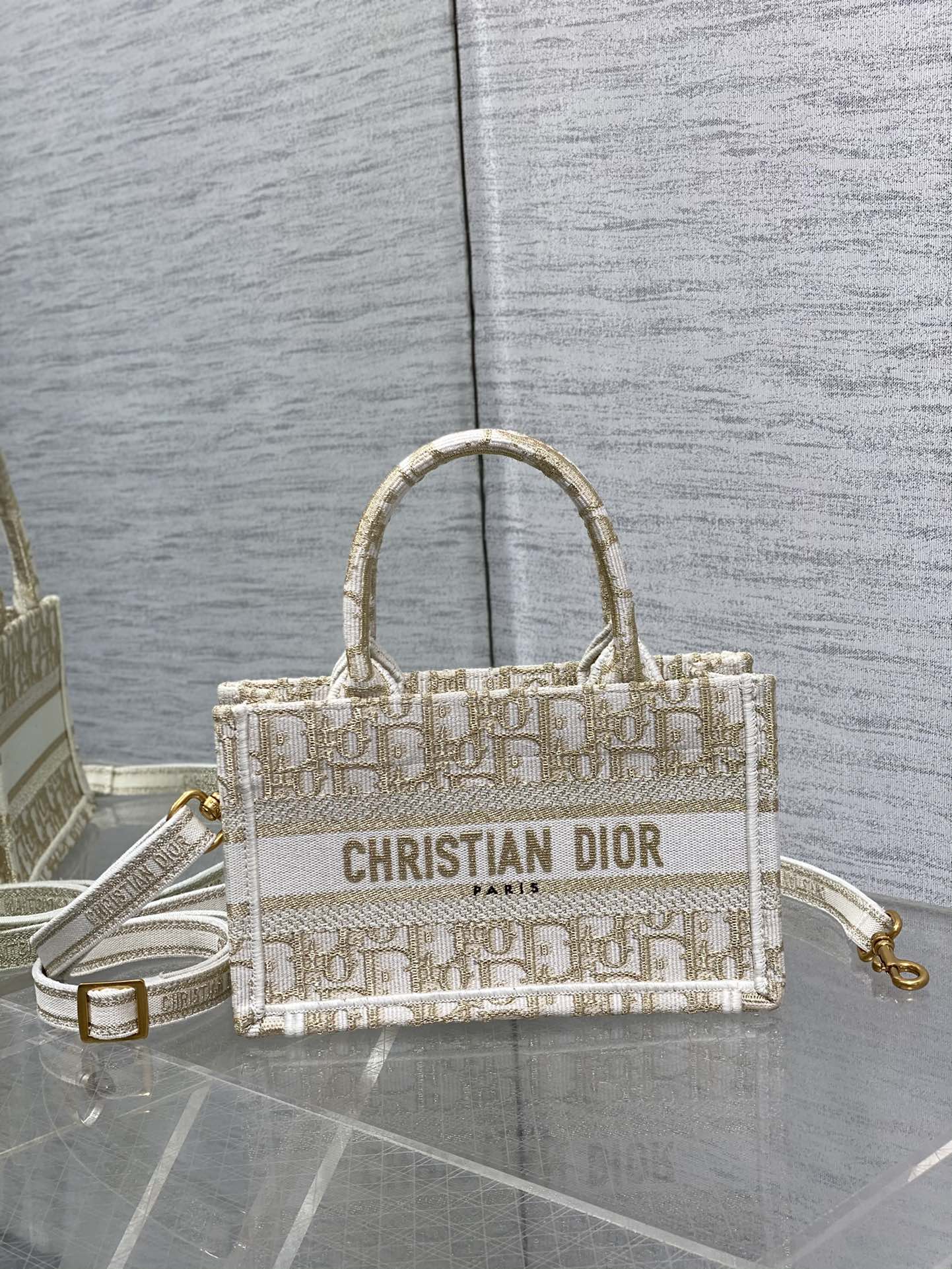 [TOP] Christian Dior Book Tote Bag Monogram Mini 21.5*13*7.5cm