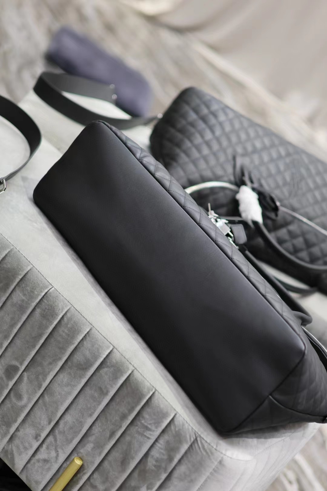 [TOP] Yves Saint Laurent YSL ES GIANT Travel Bag - Black - SHW