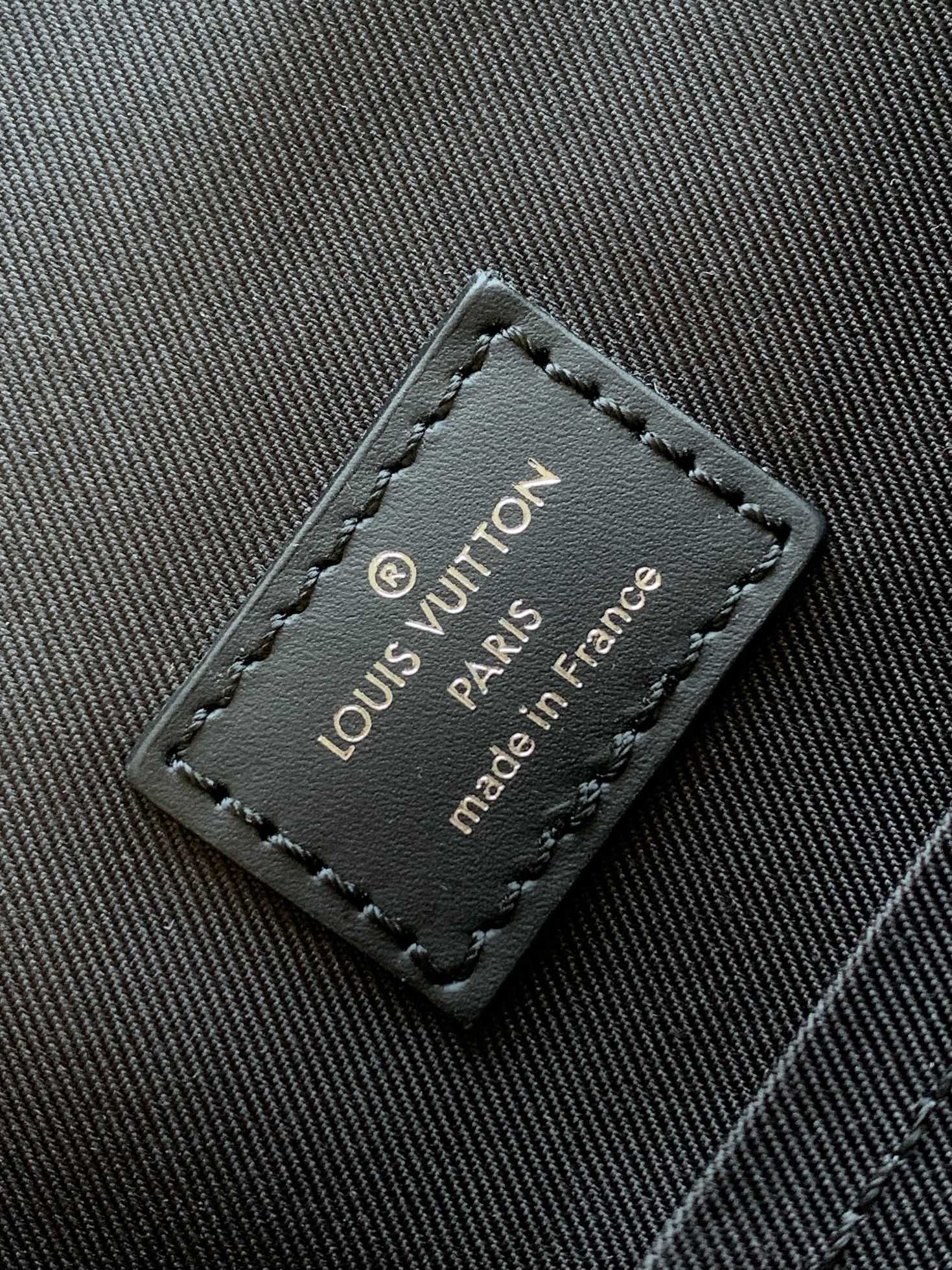 [TOP] Louis Vuitton LV Cowhide And Matte Metal Messenger Bag - 31.5x22x8CM - Brown