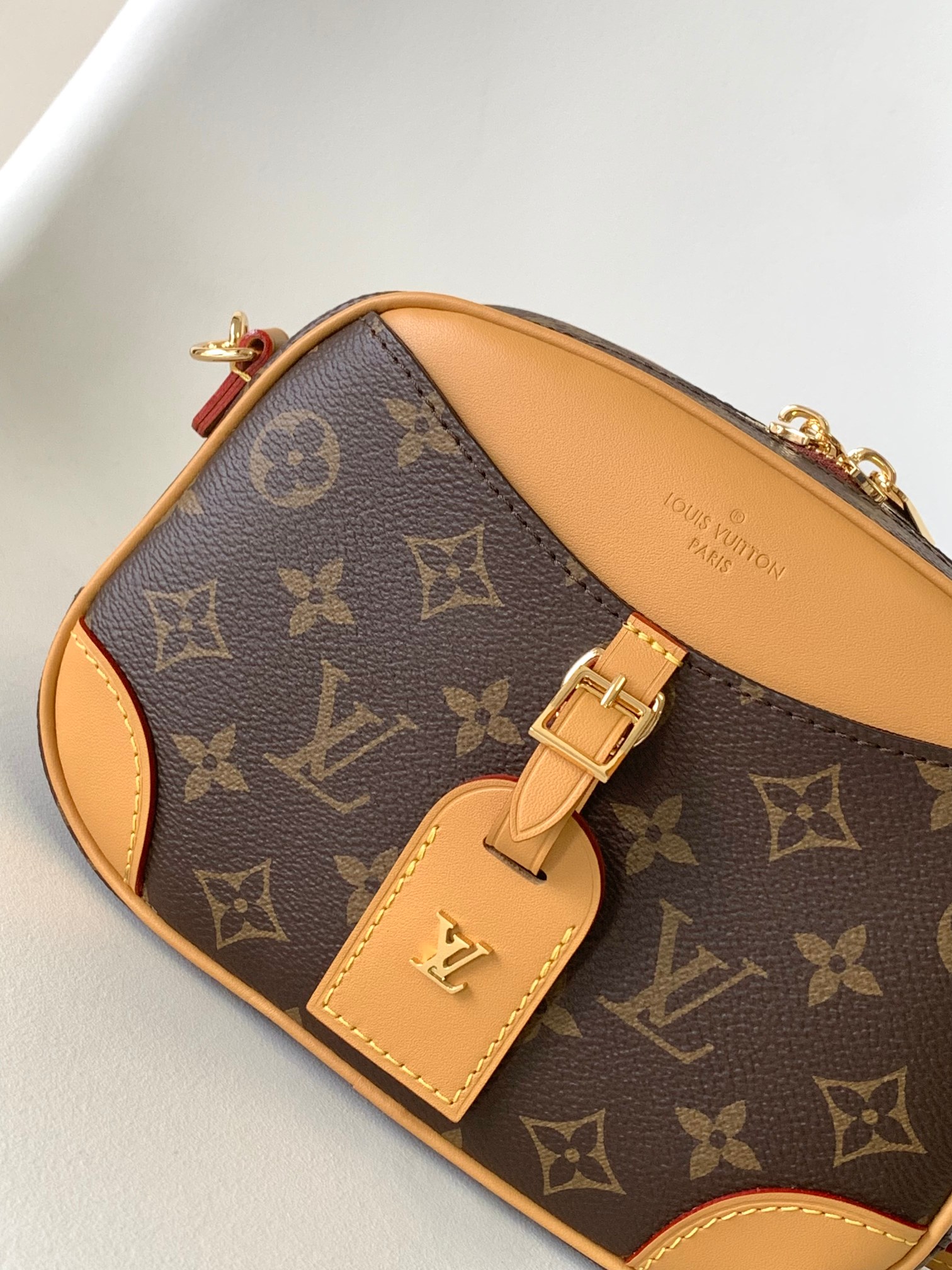 [TOP] Louis Vuitton LV Mini Lugage Handbag 22×15×7cm - Brown&GHW