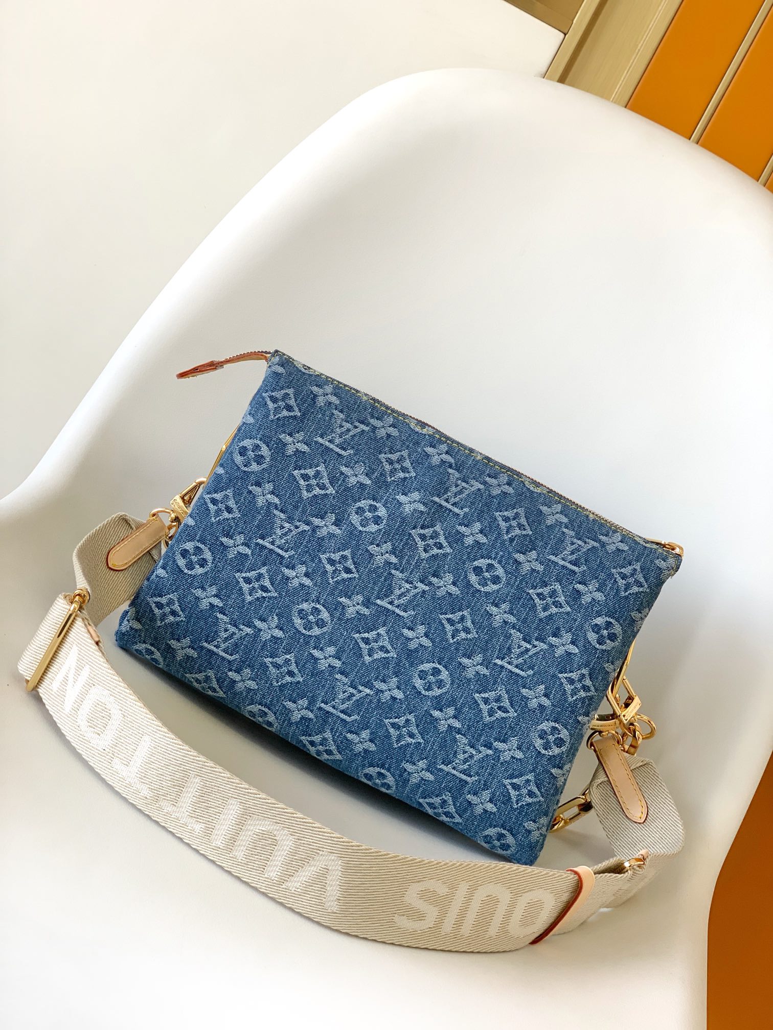 [TOP] Louis Vuitton LV Cousin Small Handbag 26x20x12cm - Denim Blue