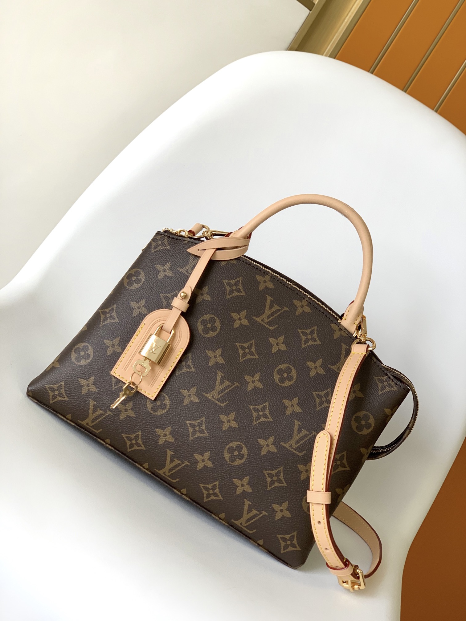 [TOP] Louis Vuitton LV Grand Palais Handbag 29×18×12cm - Brown