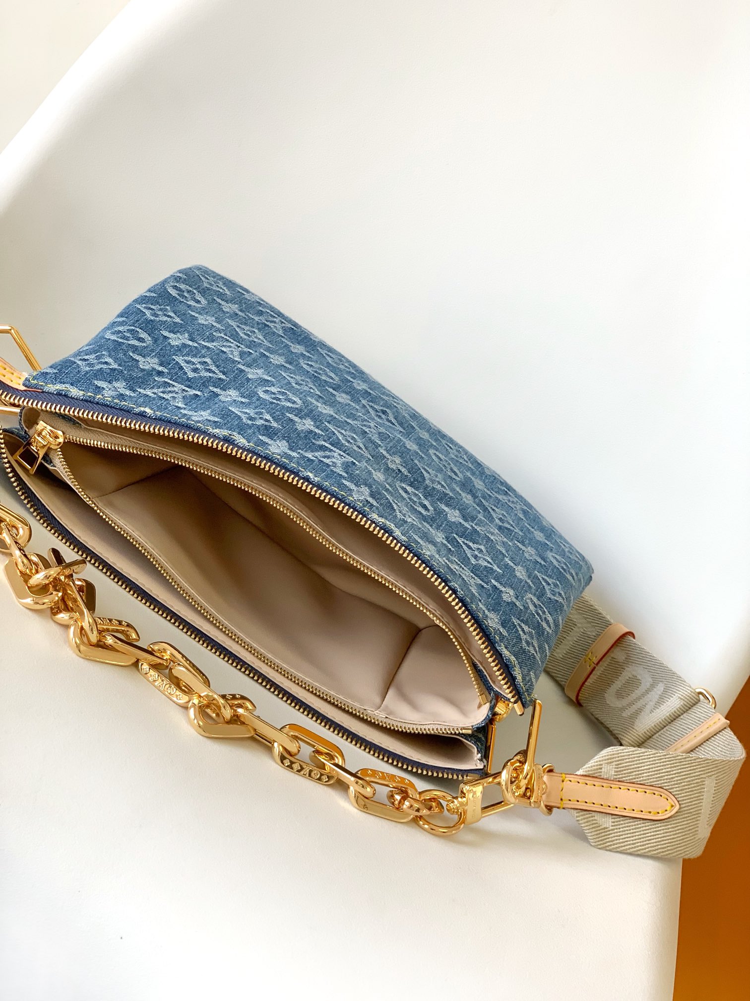 [TOP] Louis Vuitton LV Cousin Small Handbag 26x20x12cm - Denim Blue