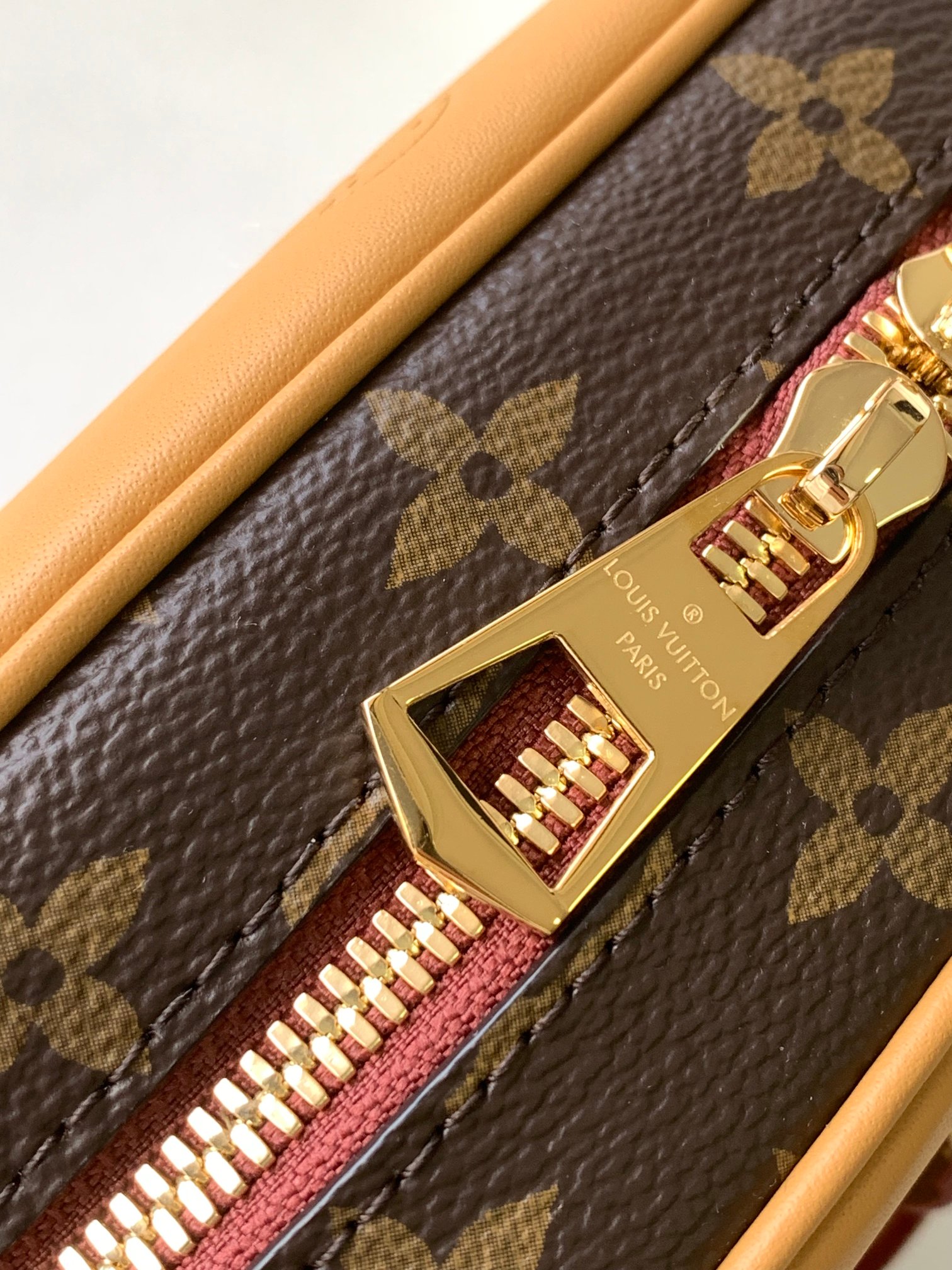 [TOP] Louis Vuitton LV Mini Lugage Handbag 22×15×7cm - Brown&GHW