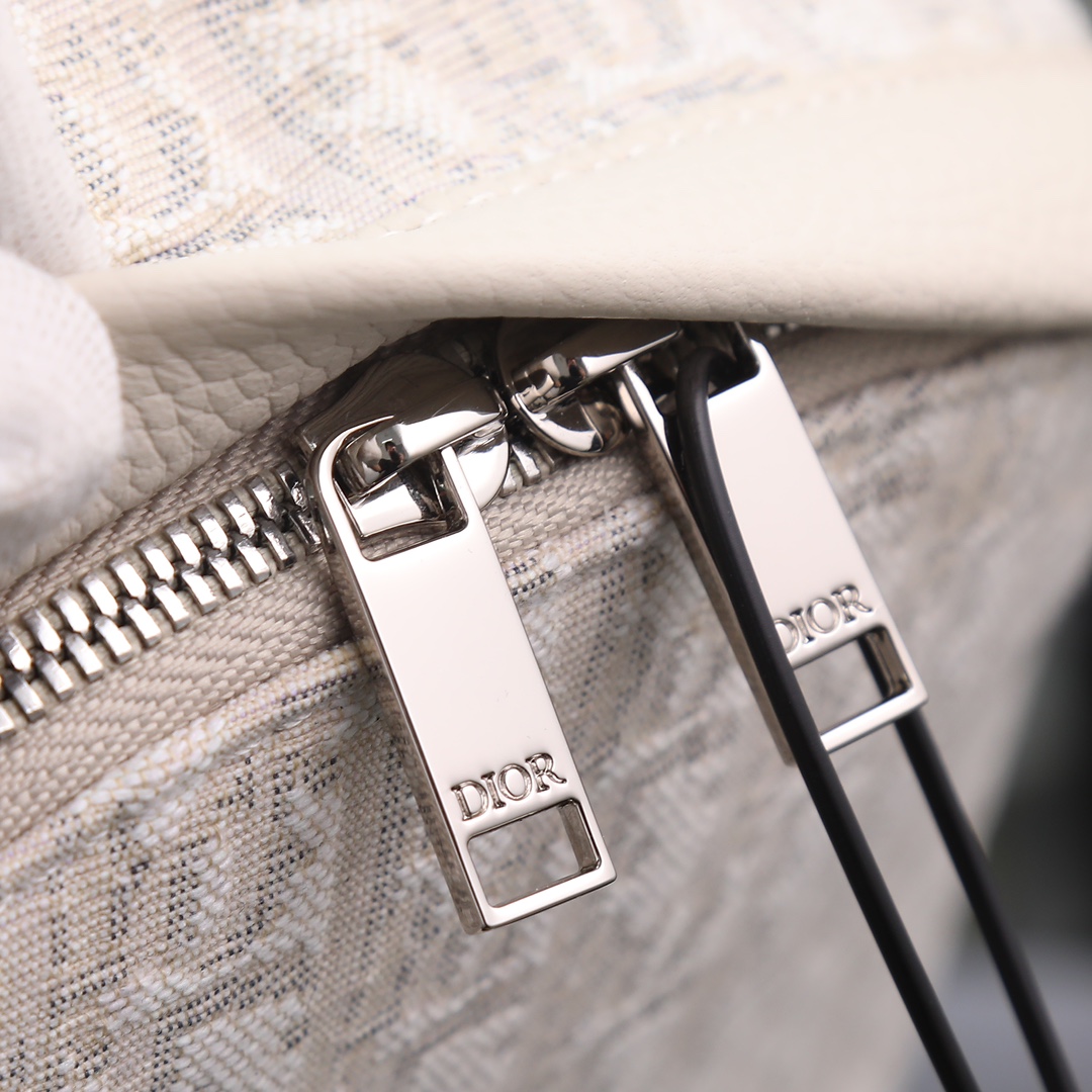 [TOP] Christian Dior Obliqu Backpack Embellished With Cowhide - 30x42x15cm