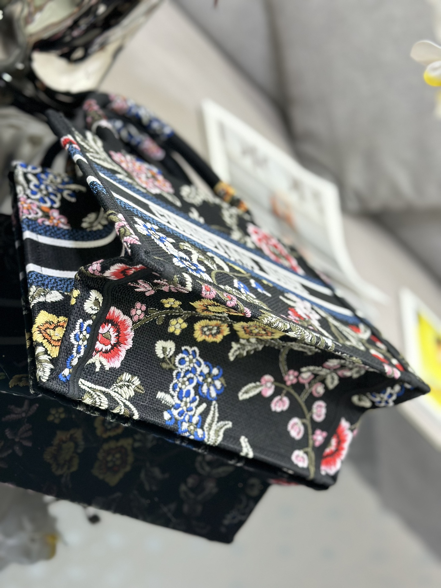 [TOP] Christian Dior Petites Fleurs pattern embroidery Book Tote Bags 26.5x21x14cm