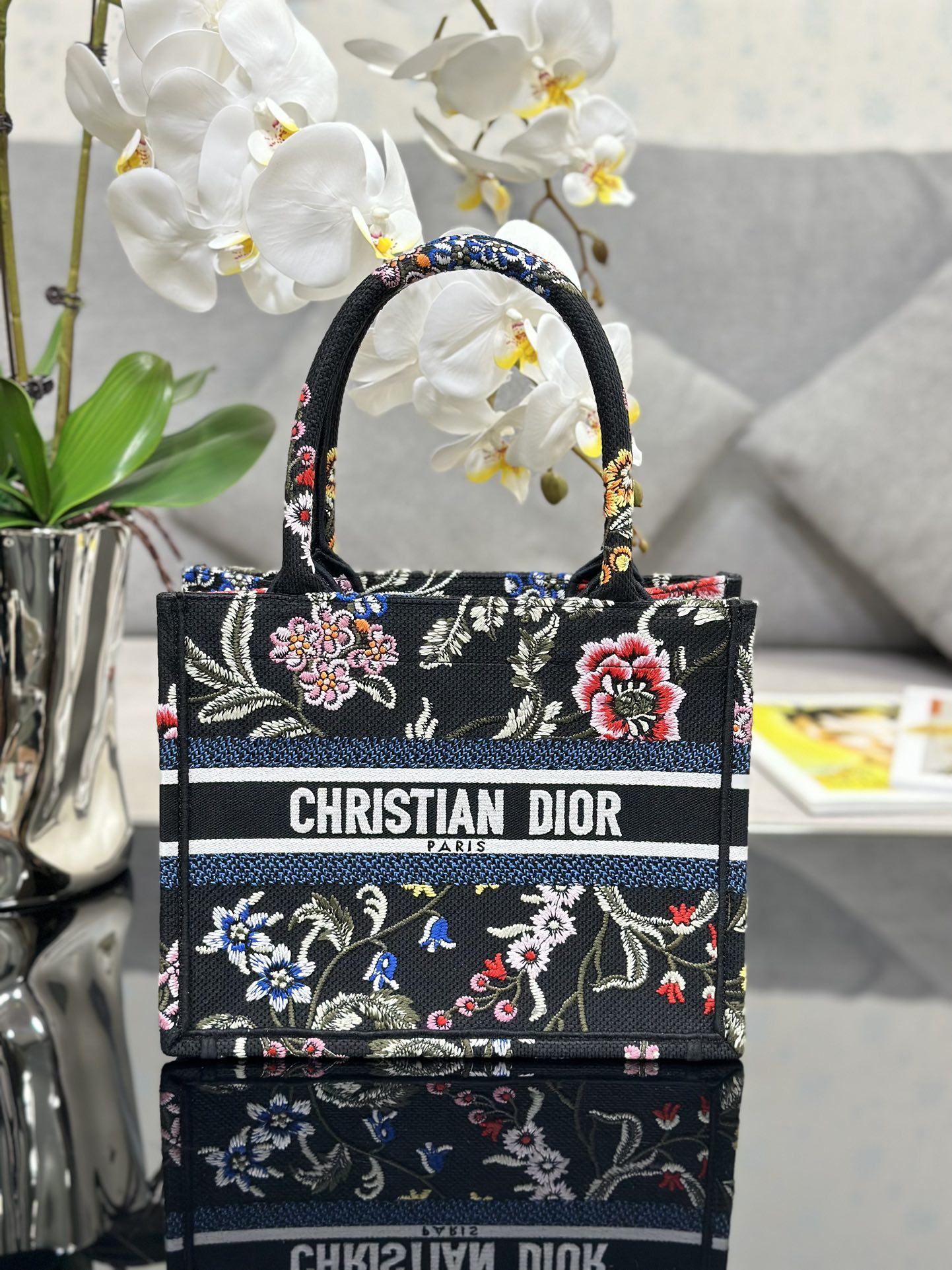 [TOP] Christian Dior Petites Fleurs pattern embroidery Book Tote Bags 26.5x21x14cm
