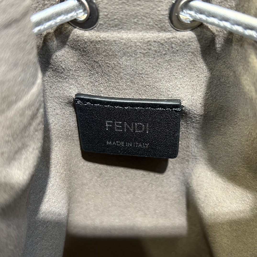 [TOP] FENDI Inner Suede Material Bucket Bag 18x12x10cm - Silvery