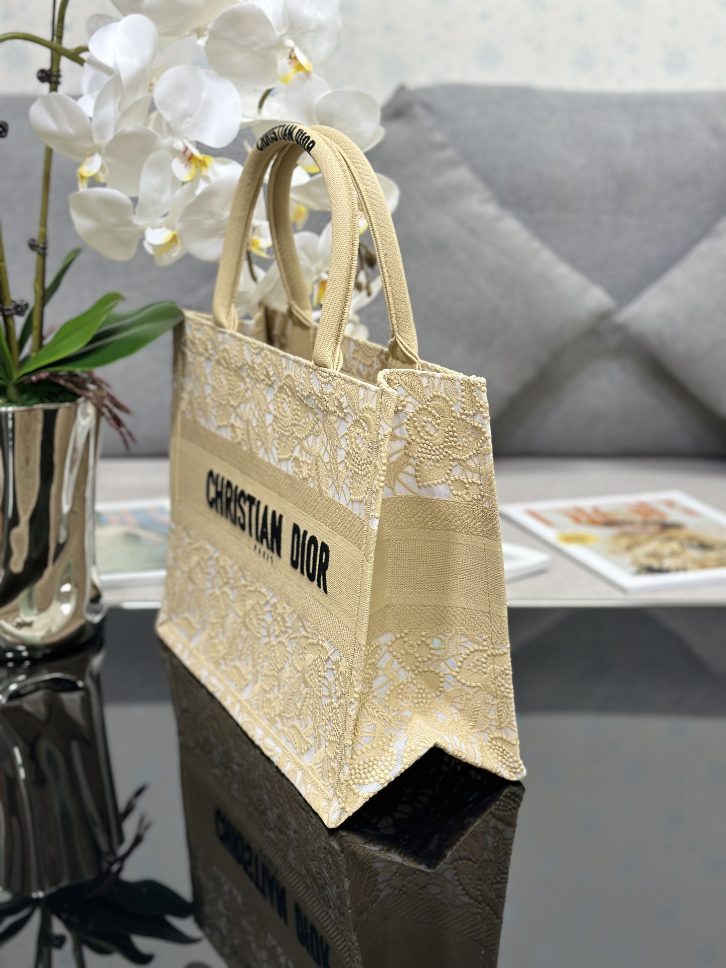 [TOP] Christian Dior Medium Lace D-Lace Macramé Pattern Embroidery Book Tote Bags 36x27.5x16.5cm