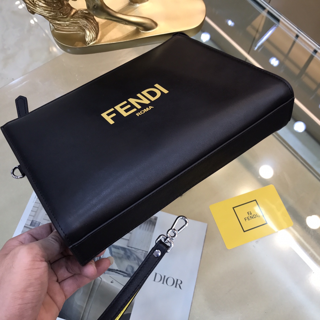 [TOP] FENDI Men's Black Romano Leather Bag 27-20-6cm - Black